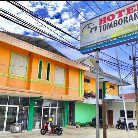 Oyo 93411 Syariah Hotel Tomborang Karema Ngoại thất bức ảnh