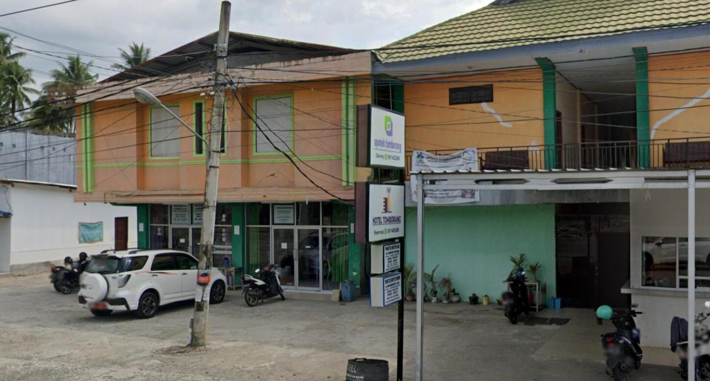 Oyo 93411 Syariah Hotel Tomborang Karema Ngoại thất bức ảnh